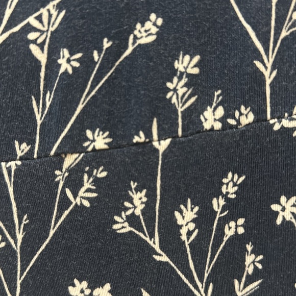 Very Cute Blue Floral Faux Wrap Dress - Picture 6 of 7